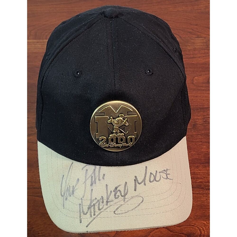 Vintage 2000 Walt Disney World Signed Mickey Mouse Strapback Hat Cap Disneyland